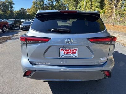 Used 2023 Toyota Highlander L