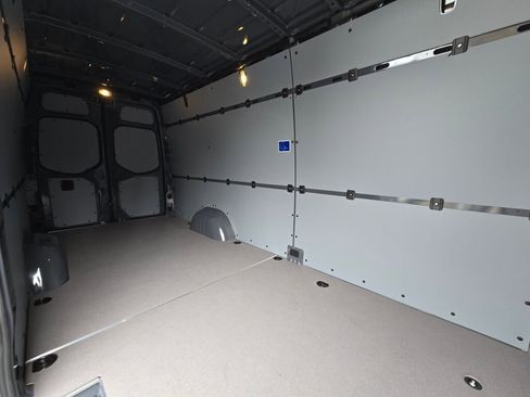 New 2025 Mercedes-Benz Sprinter 2500 image 17
