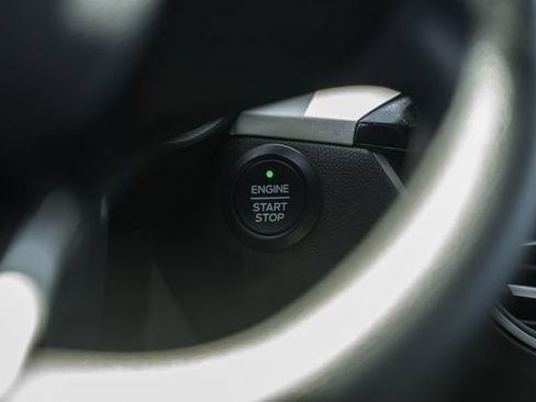 Used 2020 Ford Escape SE FWD image 38