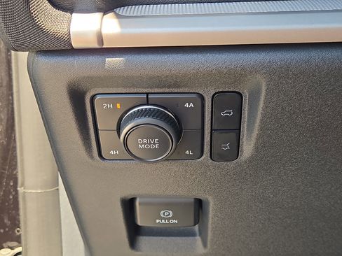 Certified 2025 Ford Expedition Max Active AWD/4WD image 29