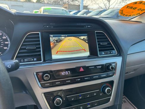 Used 2016 Hyundai Sonata SE FWD image 18