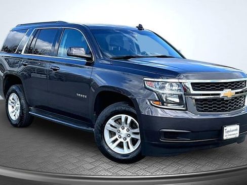 Used 2016 Chevrolet Tahoe LS image 3