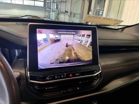 Used 2023 Jeep Compass Trailhawk w/ Trailhawk Elite Group image 19