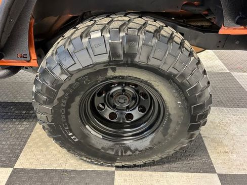 Used 2010 Jeep Wrangler Sport w/ Black Appearance Group image 13