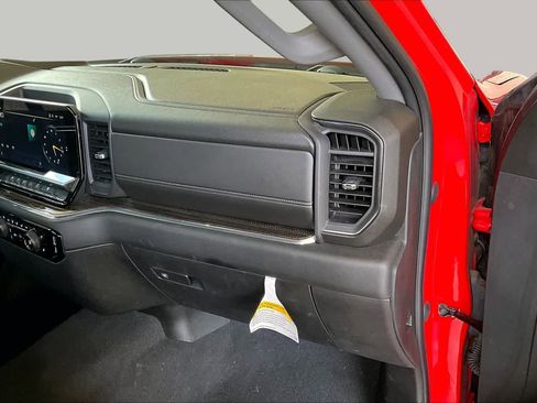 Used 2023 Chevrolet Silverado 1500 LT AWD/4WD image 18