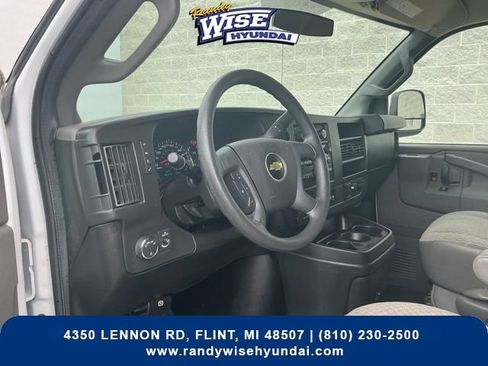 Used 2017 Chevrolet Express 3500 LT w/ LT Preferred Equipment Group RWD image 9