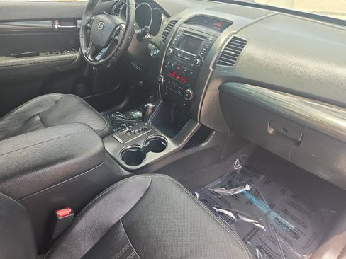 Used 2013 Kia Sorento EX w/ EX V6 Premium Pkg AWD/4WD image 14