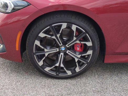 Used 2025 BMW 330i Sedan w/ M Sport Package image 11