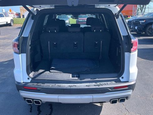 Used 2025 GMC Acadia Elevation AWD/4WD image 4