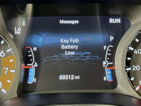 Used 2023 Jeep Compass Latitude w/ Convenience Group AWD/4WD image 27