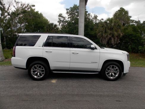 Used 2018 GMC Yukon SLT w/ Open Road Package RWD image 11