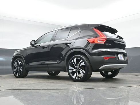 Used 2023 Volvo XC40 B5 Plus w/ Protection Package Premier AWD/4WD image 39