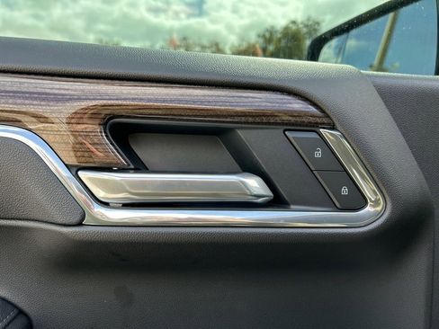 Used 2025 Chevrolet Silverado 1500 LT Trail Boss image 49