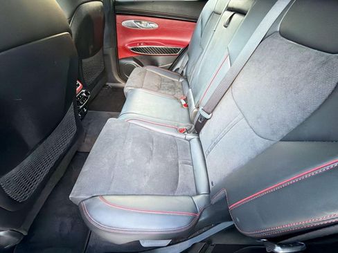 Used 2022 Genesis GV70 3.5T Sport w/ Sport Prestige Package AWD/4WD image 30
