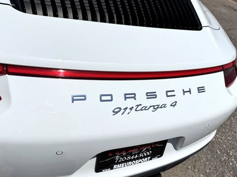 Used 2019 Porsche 911 Targa 4 AWD/4WD image 9