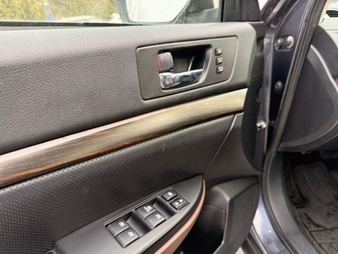 Used 2014 Subaru Outback 2.5i Limited image 17