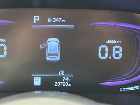 Used 2025 Kia Soul LX w/ LX Technology Package FWD image 14