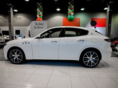 Used 2022 Maserati Levante GT image 8