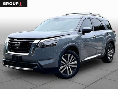 Used 2022 Nissan Pathfinder Platinum w/ Cargo Package