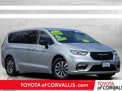 Used 2024 Chrysler Pacifica Limited