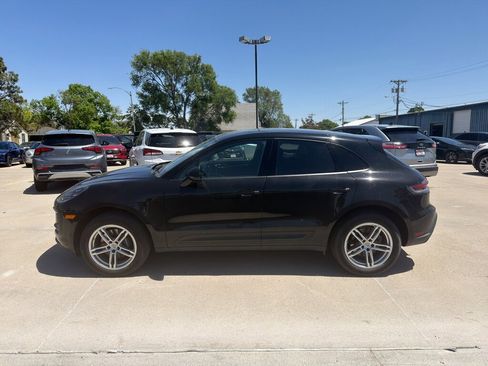 Used 2024 Porsche Macan AWD/4WD image 6