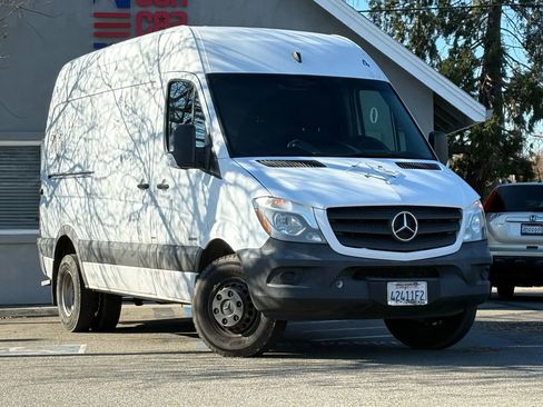 Used 2016 Mercedes-Benz Sprinter 3500 image 3