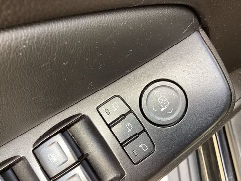 Used 2016 Chevrolet Tahoe LTZ AWD/4WD image 40