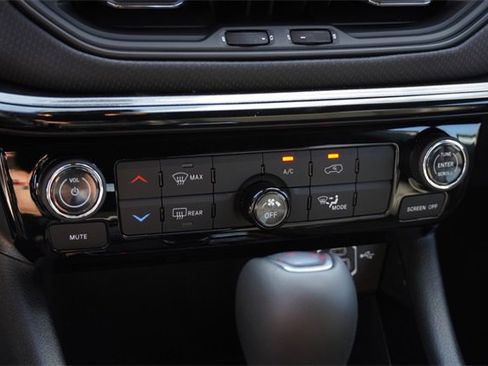 New 2026 Jeep Compass Latitude image 26