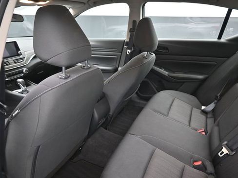 Used 2025 Nissan Altima 2.5 SV image 23