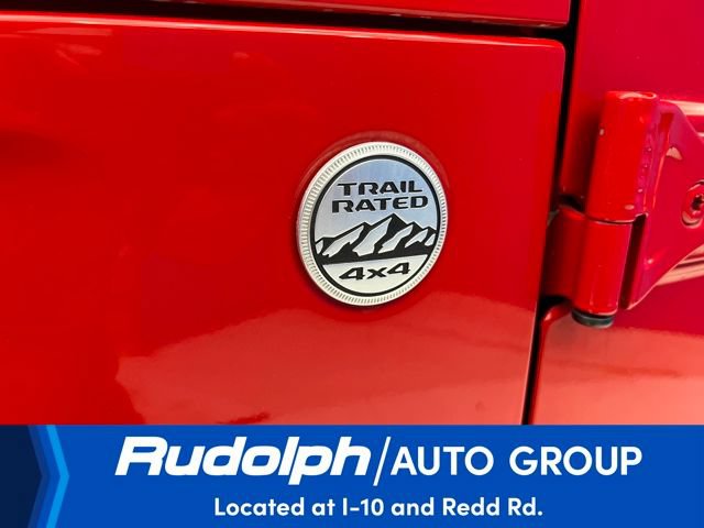Used 2019 Jeep Wrangler Unlimited Sahara AWD/4WD image 12