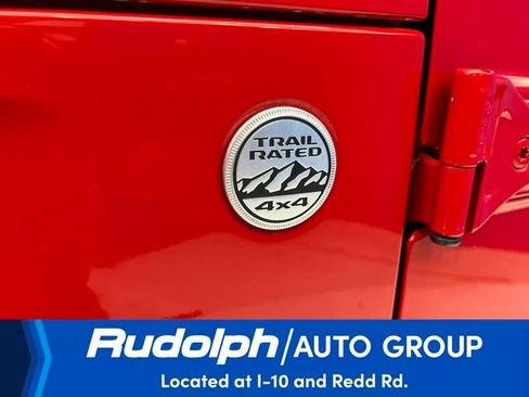 Used 2019 Jeep Wrangler Unlimited Sahara AWD/4WD image 12