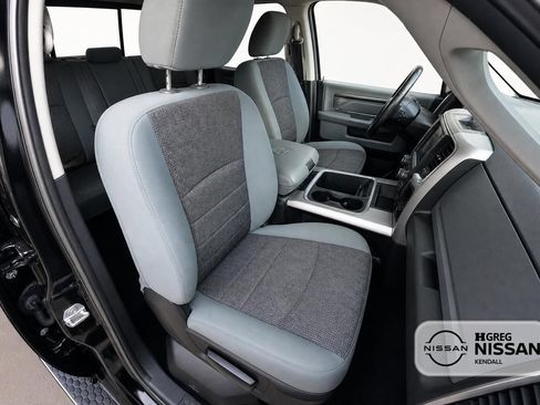 Used 2020 RAM 1500 Classic SLT w/ Luxury Group RWD image 11