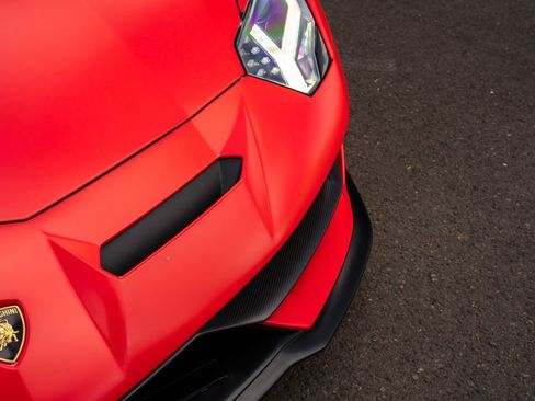 Used 2019 Lamborghini Aventador SVJ image 22