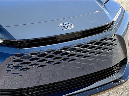 Used 2025 Toyota Crown Signia image 33