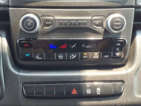 Used 2023 RAM ProMaster 2500 FWD image 8