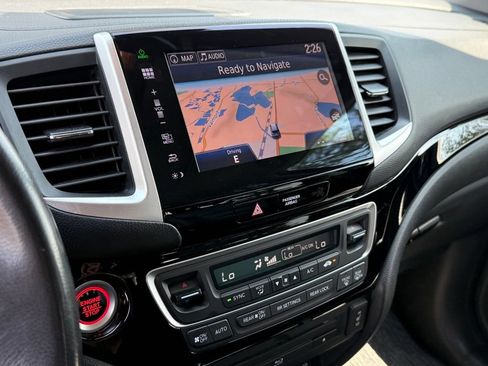 Used 2016 Honda Pilot Touring image 23