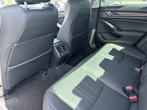 Used 2021 Honda Accord Touring image 15