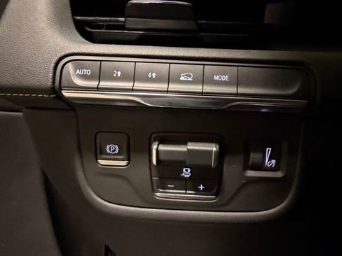 Used 2022 Cadillac Escalade ESV Sport w/ LPO, ONYX Package image 21