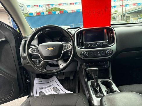 Used 2018 Chevrolet Colorado LT w/ LT Convenience Package AWD/4WD image 11