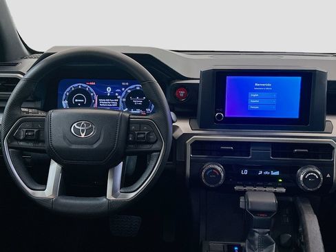 Used 2025 Toyota Tacoma TRD Off-Road AWD/4WD image 18