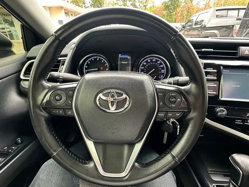 Used 2018 Toyota Camry SE image 24