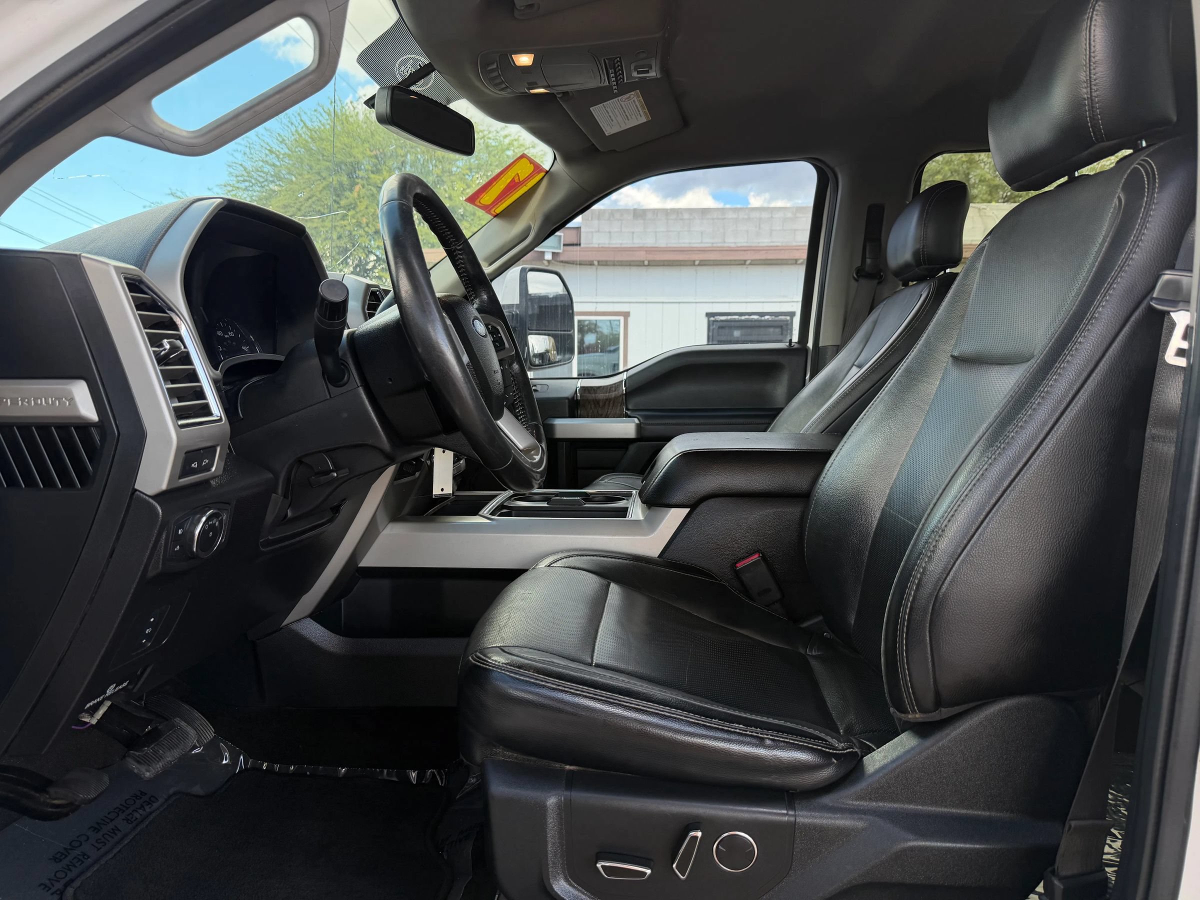 Used 2017 Ford F350 Lariat AWD/4WD image 9