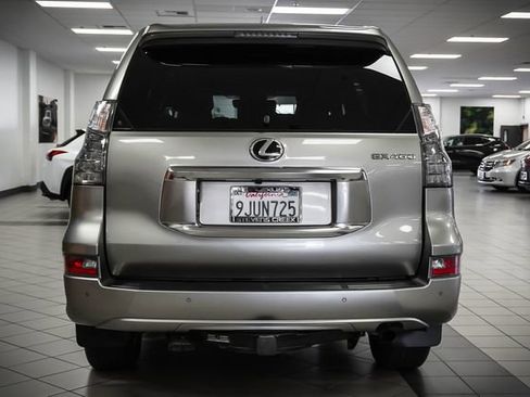 Certified 2023 Lexus GX 460 Premium w/ Premium Package AWD/4WD image 6