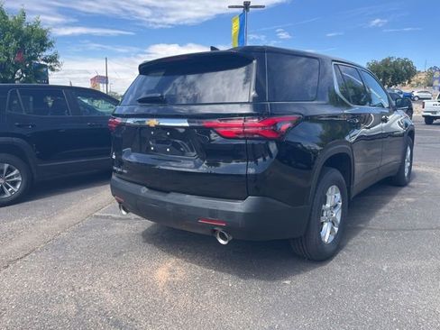 Used 2023 Chevrolet Traverse LS AWD/4WD image 4