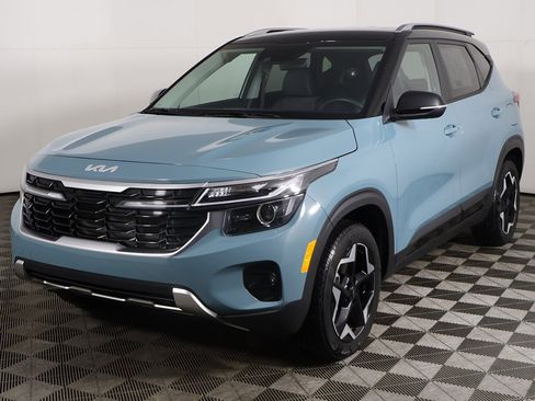 Used 2025 Kia Seltos S image 8