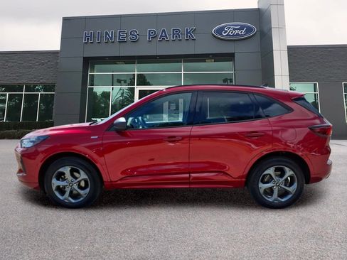 Certified 2024 Ford Escape ST-Line w/ Tech Pack #1 AWD/4WD image 4
