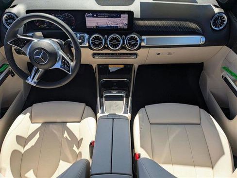 New 2025 Mercedes-Benz GLB 250 image 14