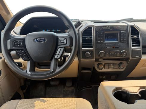 Used 2015 Ford F150 XLT AWD/4WD image 11