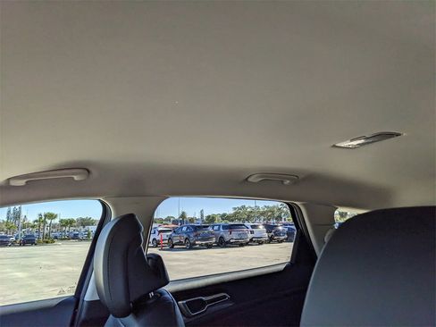 Certified 2025 Kia Sportage EX image 22