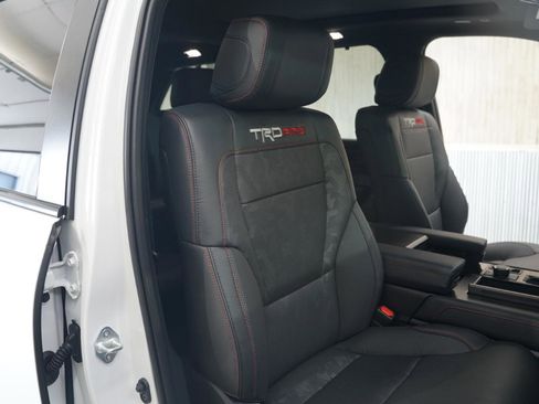 Used 2025 Toyota Sequoia TRD Pro AWD/4WD image 32